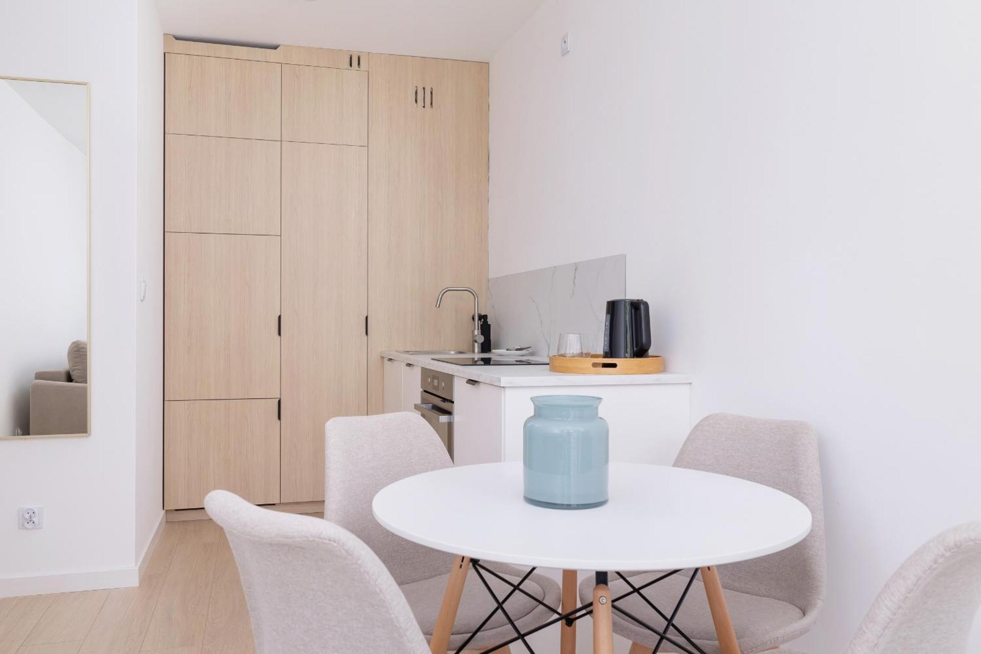 Krowoderska Apartment With Balcony Near City Center By Rent Like Home Kraków Eksteriør billede