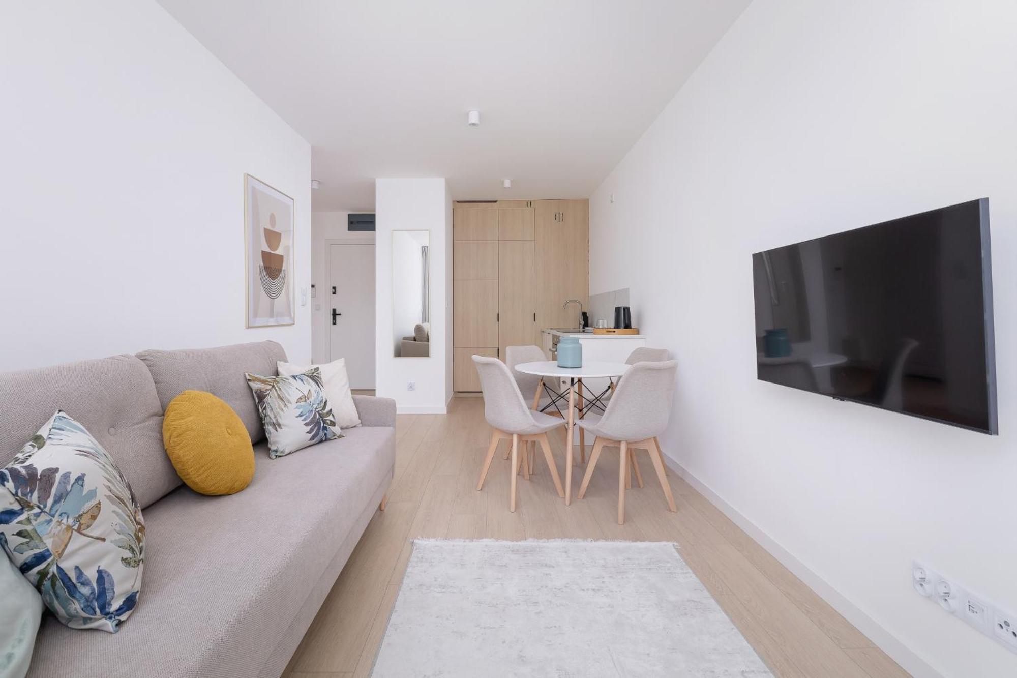 Krowoderska Apartment With Balcony Near City Center By Rent Like Home Kraków Eksteriør billede